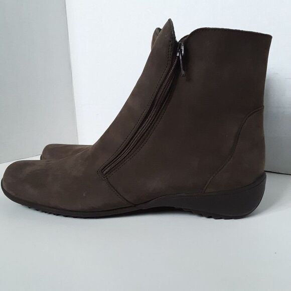 Munro Women's size 9.5N Ankle Boot - Picture 7 of 13